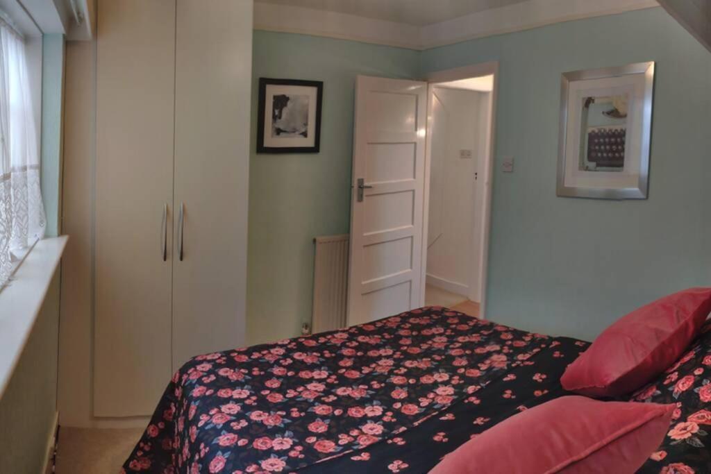 Cozy Entire Bungalow House Winchmore Hill Exterior foto